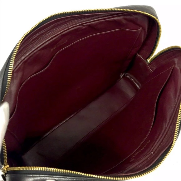 CHANEL Quilted Matelasse CC Logo Lambskin Tote - Picture 11 of 15